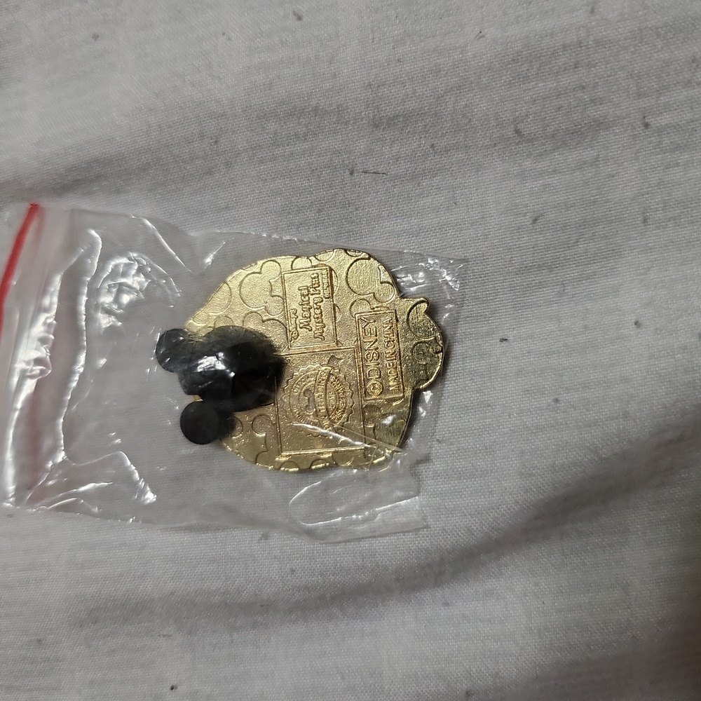 5/$20 Disney Pin - Picture 2 of 2